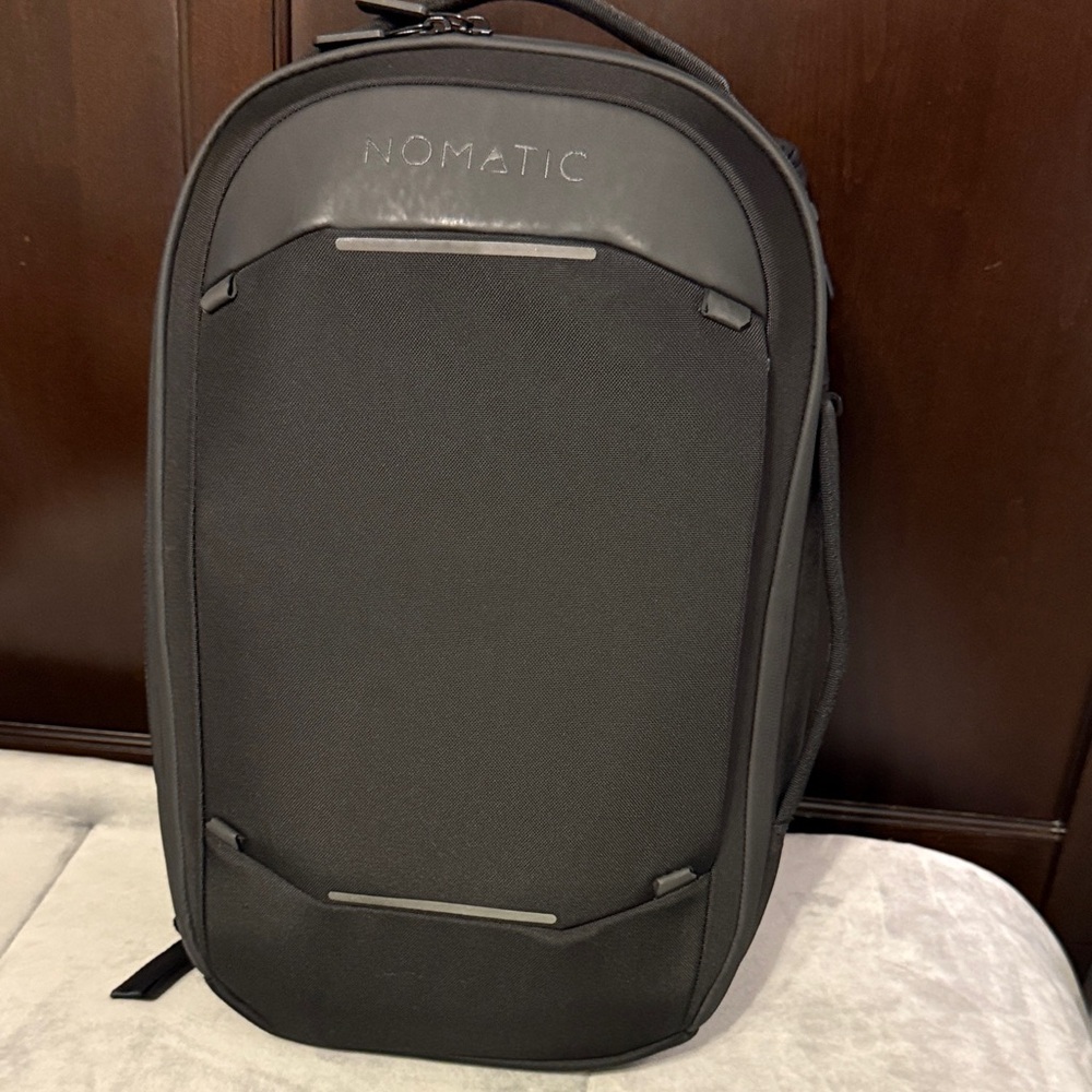 Nomatic Black Backpack for Men